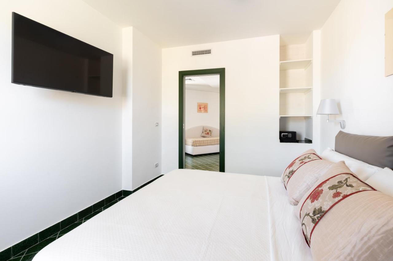 ポリニャーノ・ア・マーレ Don Leonardo - Pool And Wellness Bed & Breakfast エクステリア 写真